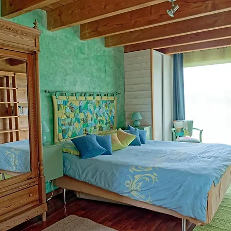 Holiday home Quaint Stone House Between Land And Sea Tredrez-Locquemeau